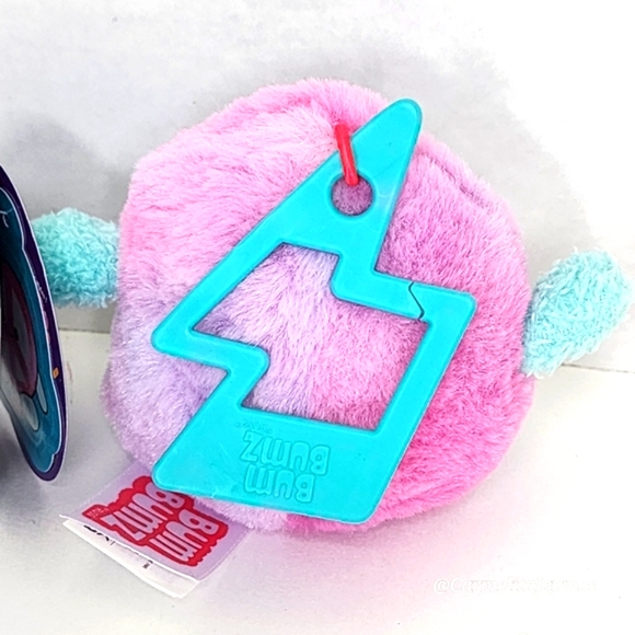 ✌️ Megs ☮️ Peace Sign Retro Bumz Lightning Clip Russ Bum Bumz Beaded Plush NWT - Picture 6 of 9